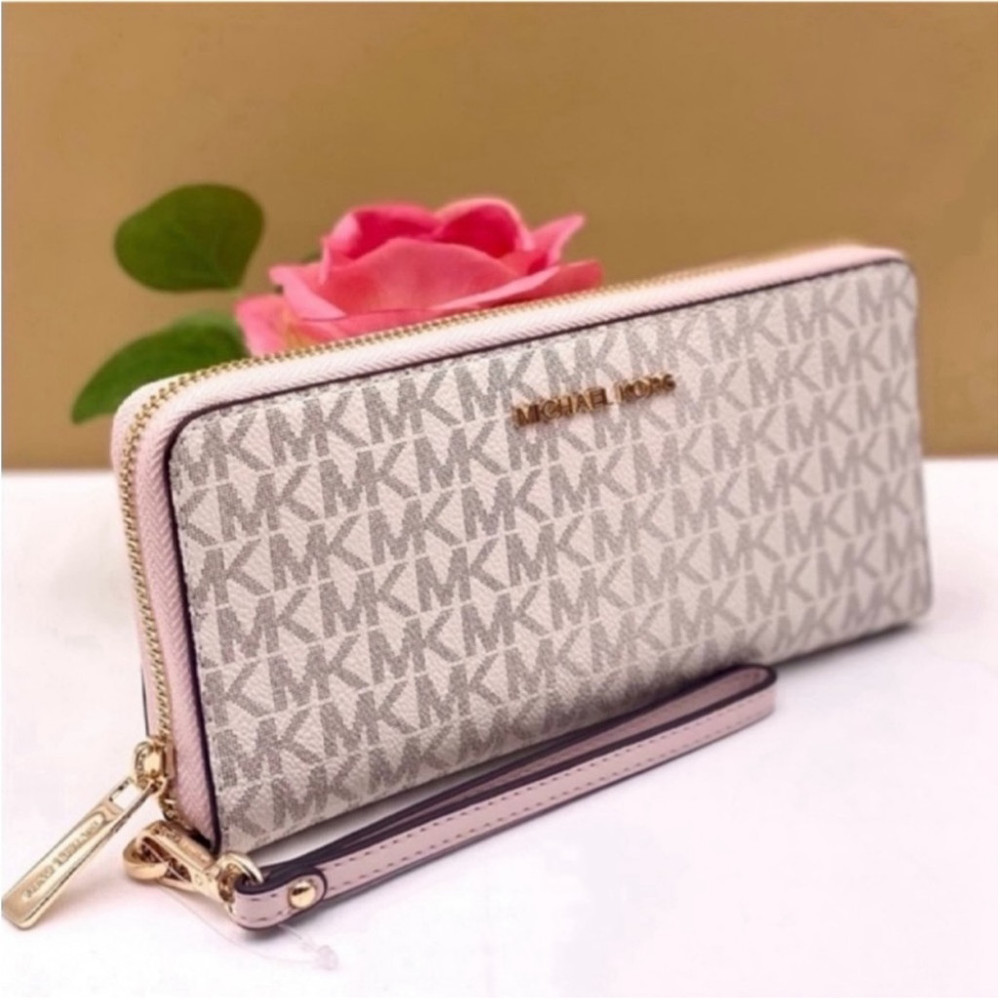 Michael Kors Large Continental Wallet - Picture 9 of 13